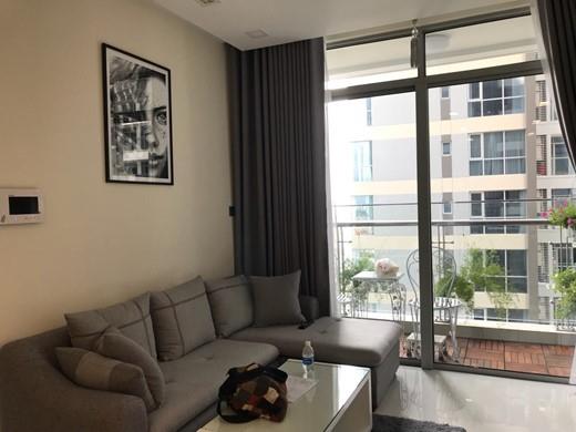 vinhomes central park apartment for rent in binh thanh district hcmc BT105L399 (1)